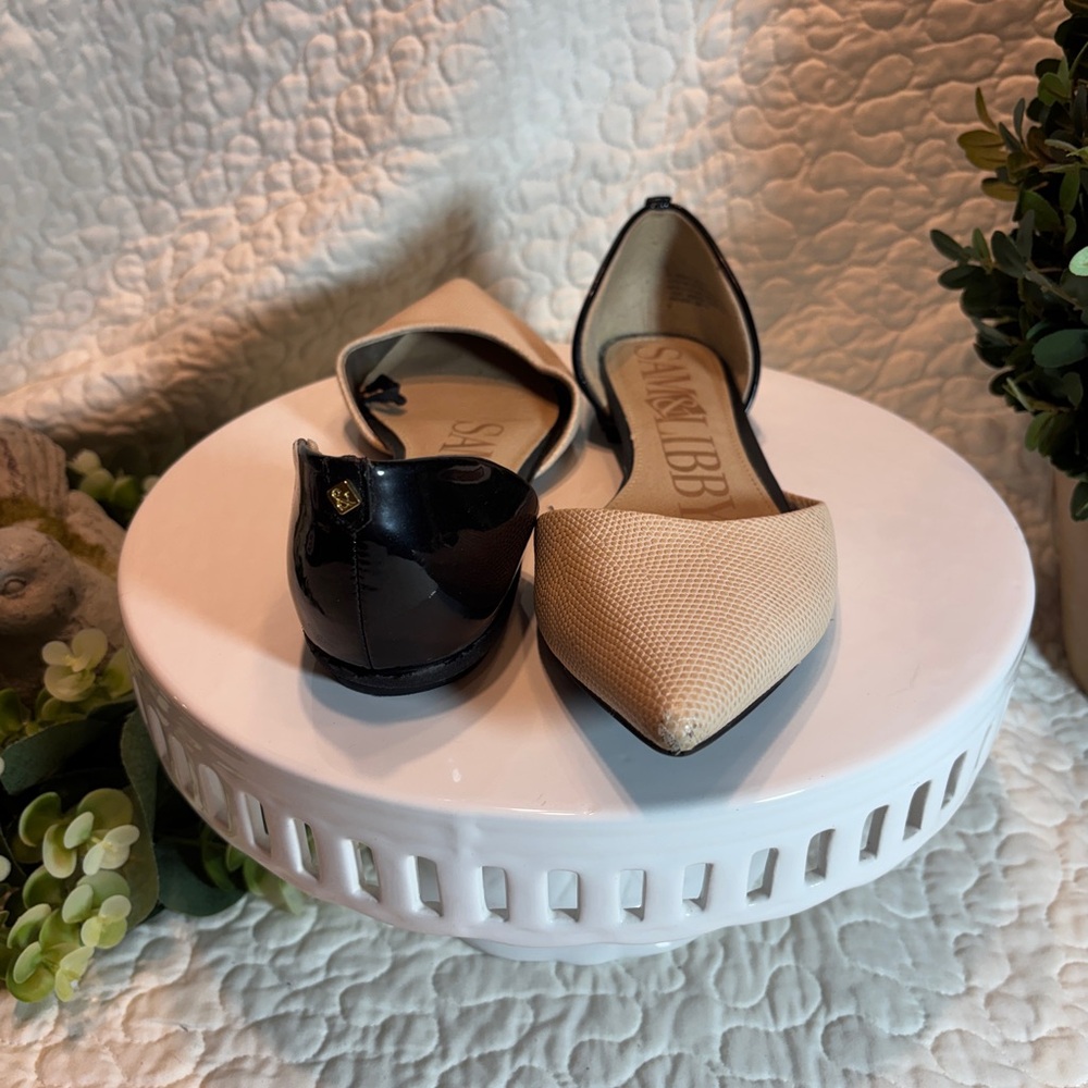 Sam & Libby Black and Tan Pointed Flats